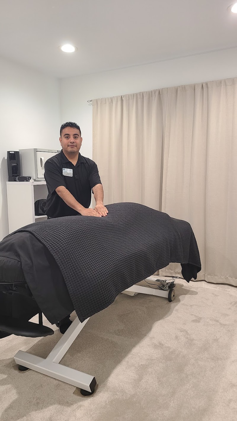 MartinezRelaxingMassage photo 4