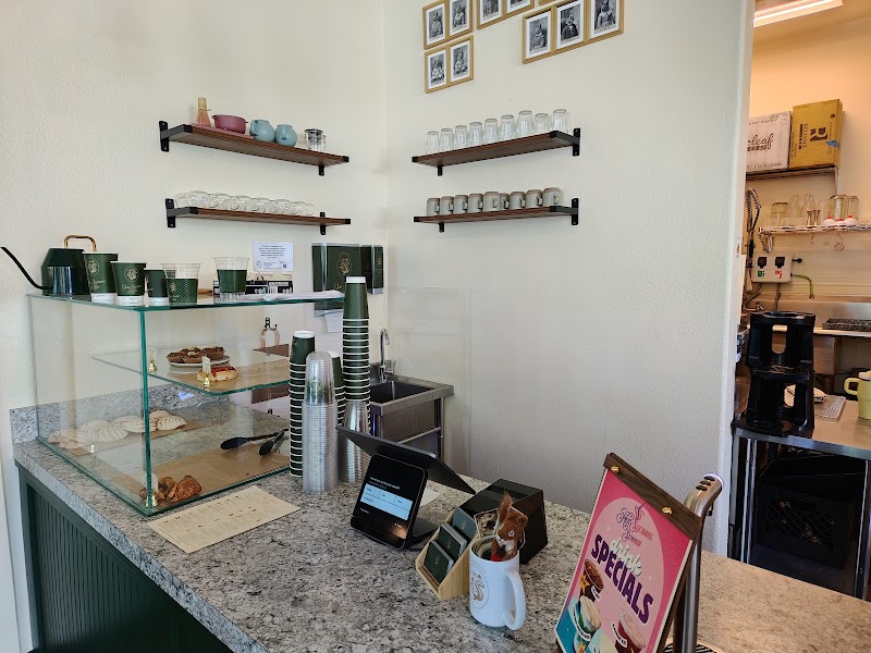 Grey Squirrel Manor-Local Provisions & Cafe photo 5