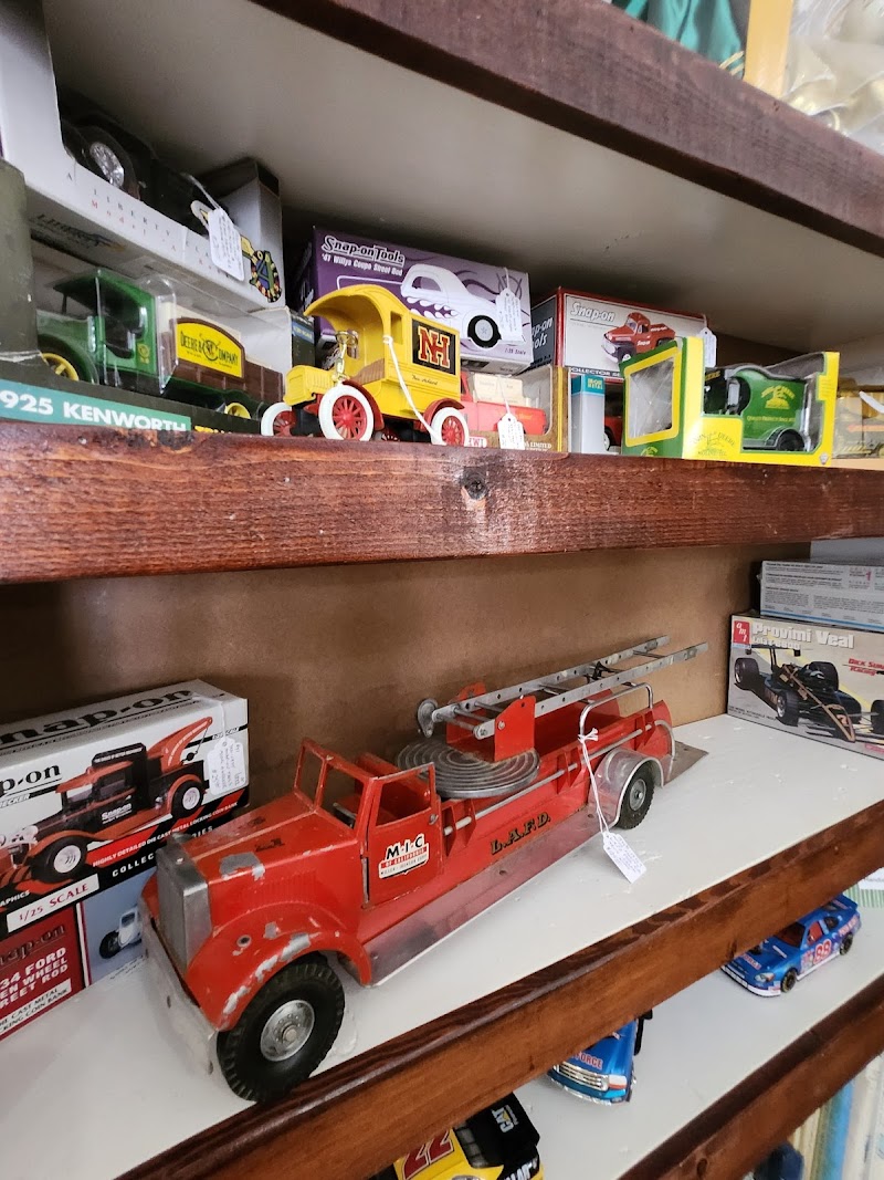 Hub City Vintage of Benson photo 3