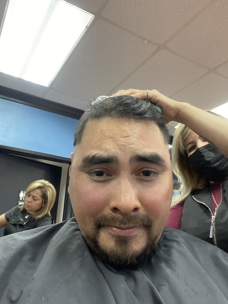 Las Americas Barbershop and Hair Salon photo 2