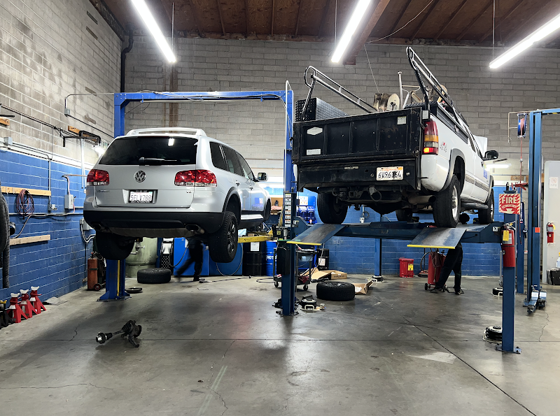 J.E.V. Automotive photo 2