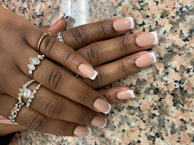 Jade Nails photo 3