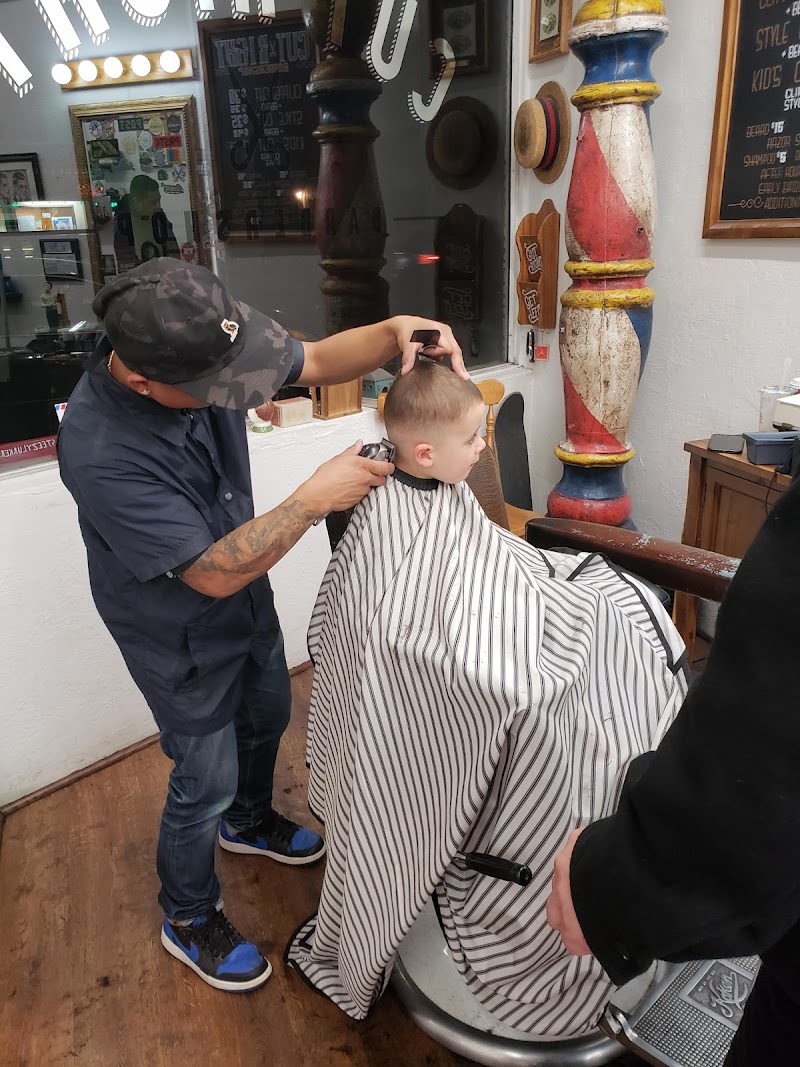 Cut Right Barber Shop photo 3