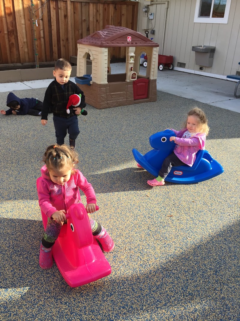 Step By Step Montessori Pre-school photo 3