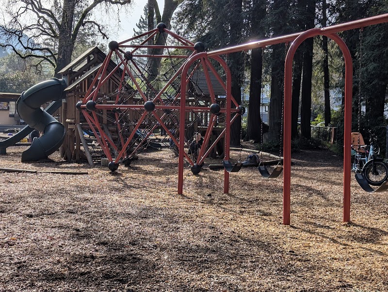Peri Park photo 3