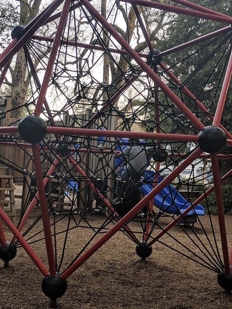 Peri Park photo 2