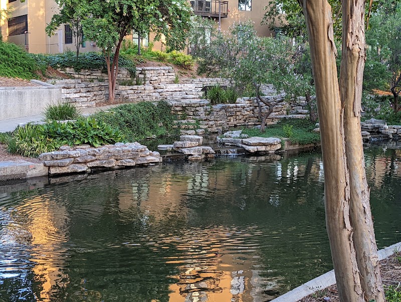 Camden Street Riverwalk Bridge photo 3