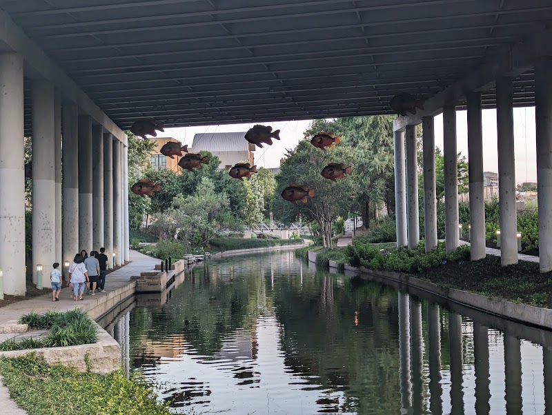 Camden Street Riverwalk Bridge photo 2