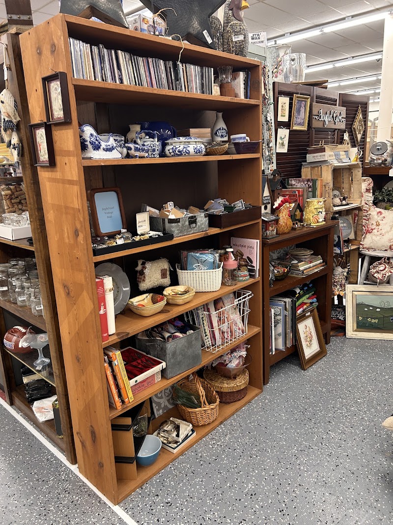 Antique Mall of Dade City photo 5