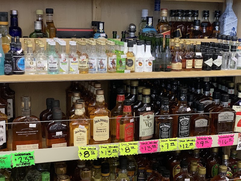 Holly Market photo 2
