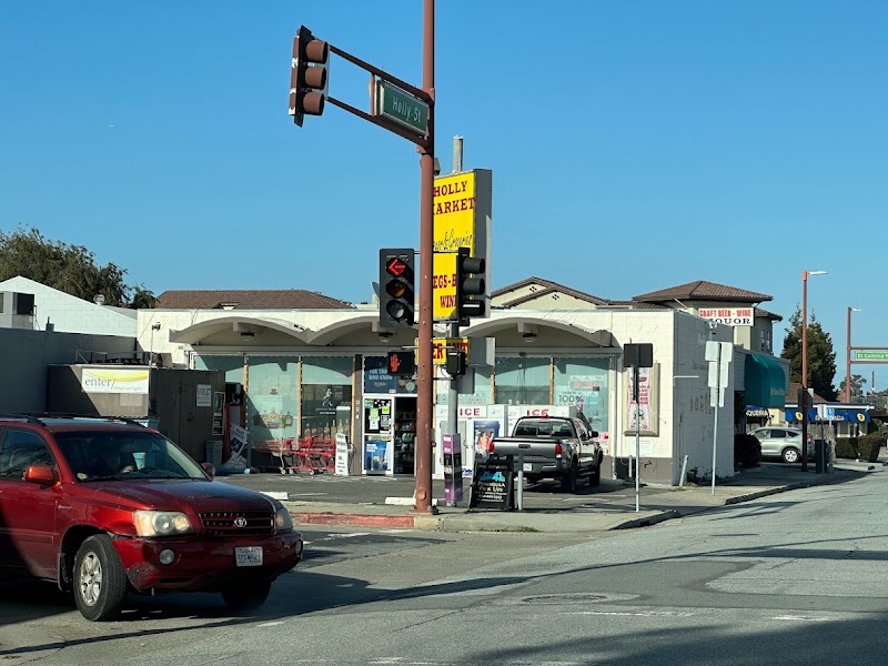 Holly Market photo 4