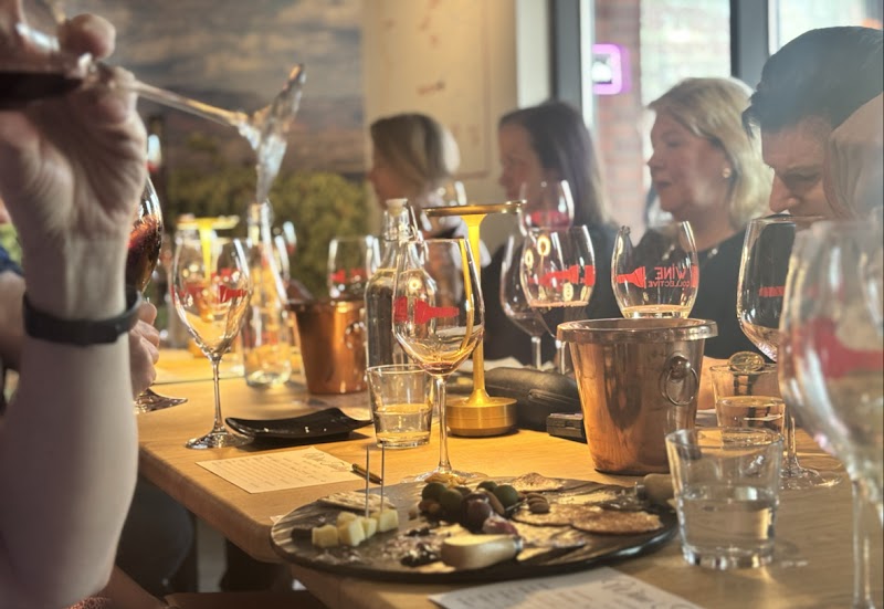 The Wine Collective of Scottsdale, Wine Store, Wine Tasting & Wine Bar photo 2