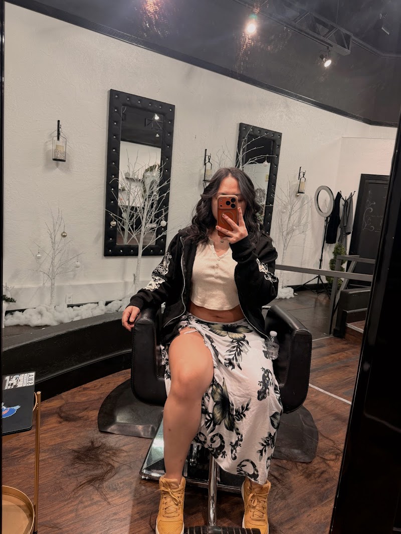So Lavish Salon & Spa photo 2
