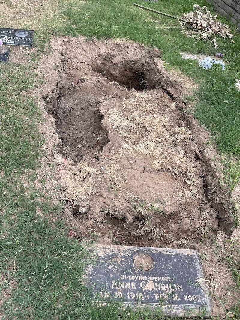 Resthaven Park Cemetery photo 5