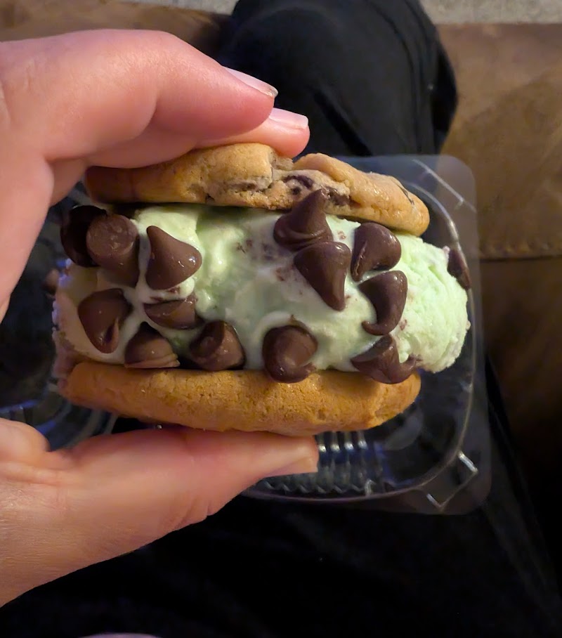 Squatch's Gourmet Ice Cream Sandwiches and Coffee Shop photo 5