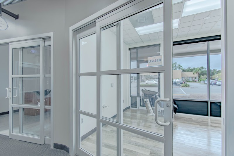 Sola Salons photo 3