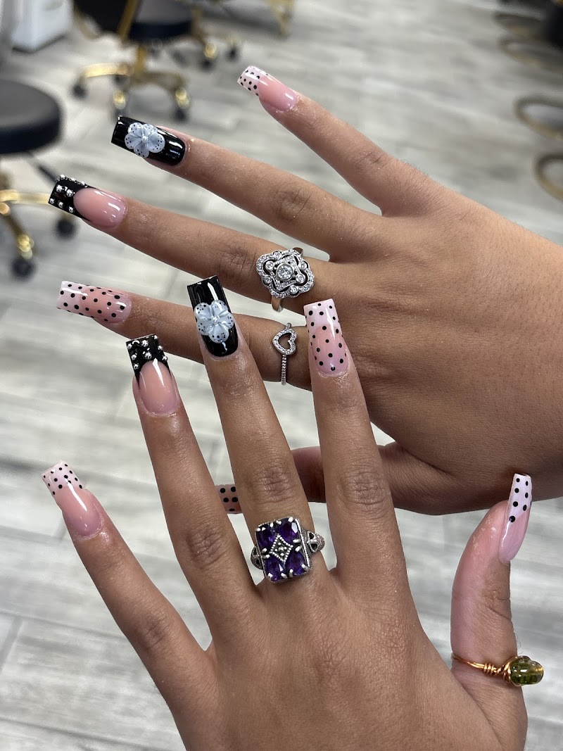 Golden Nails of Spring Hill photo 5