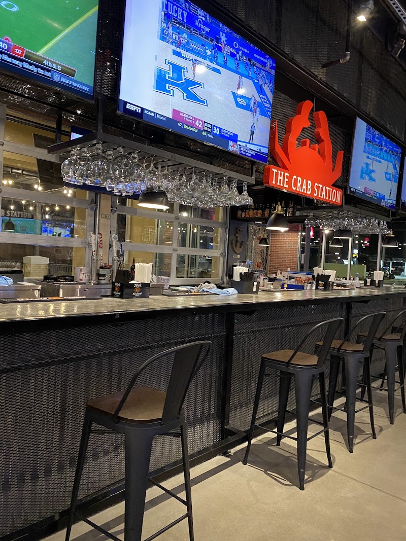 Crab City Seafood & Wing Bar photo 3