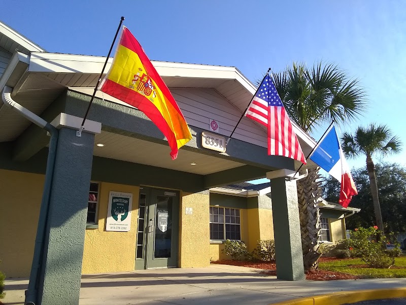 De La Fontaine Multilingual Montessori School Seminole photo 4