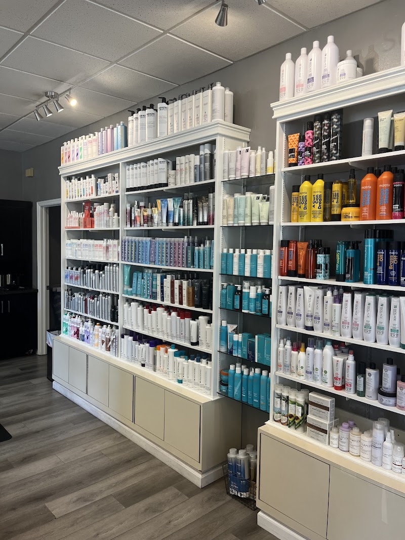 Beautique Beauty Bar photo 2