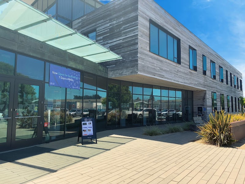 Photo of Half Moon Bay Library