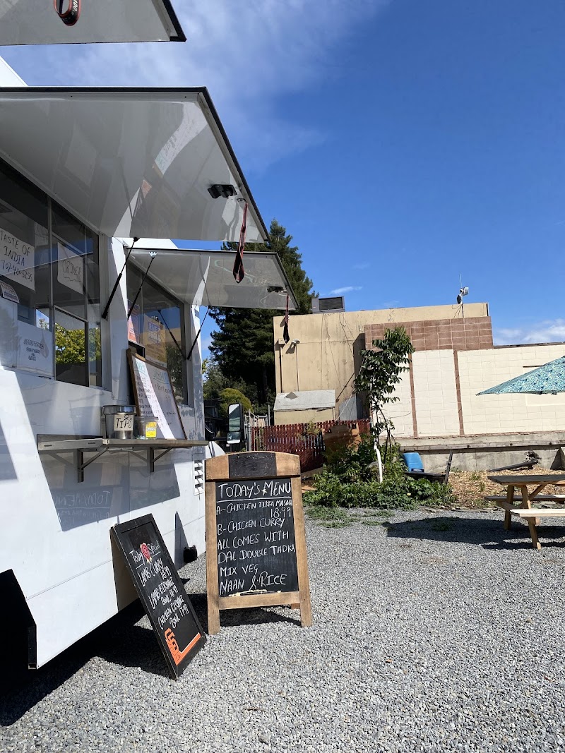 Jay's Taste of India food truck photo 3