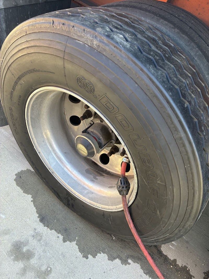 Sunpoint Commercial Tire Service photo 3