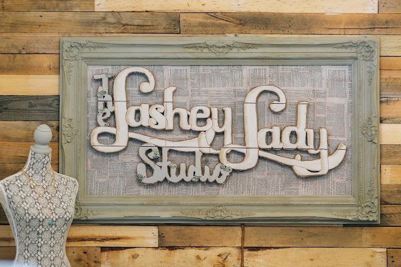 LasheyLady Studio photo 4