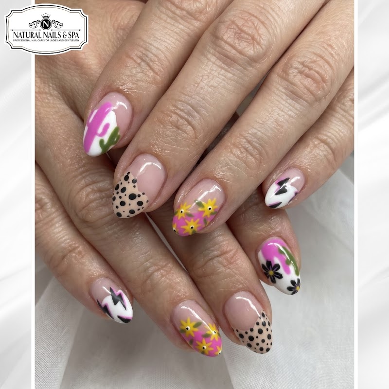 Natural Nails & Spa photo 5