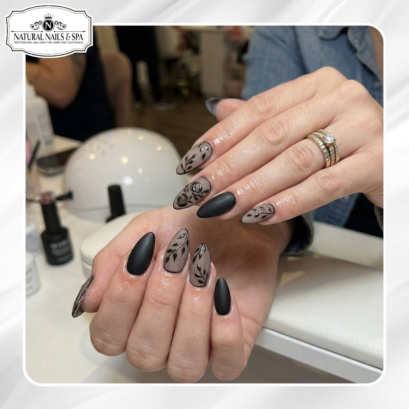 Natural Nails & Spa photo 3