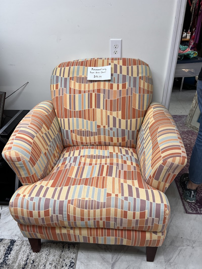 Hidden Treasures Thrift Store photo 5