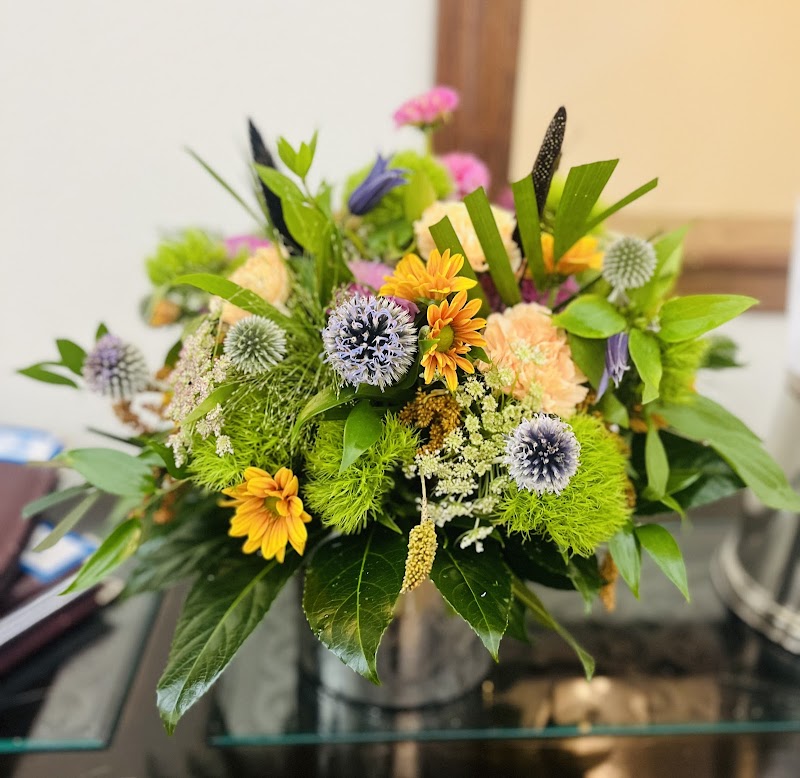 Royal Orchids and Floral Design photo 4