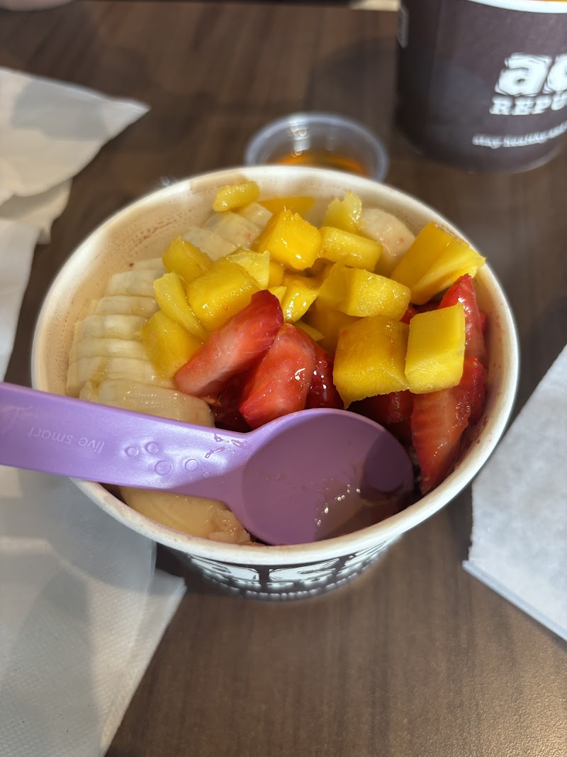 Acai Republic - Burbank photo 3