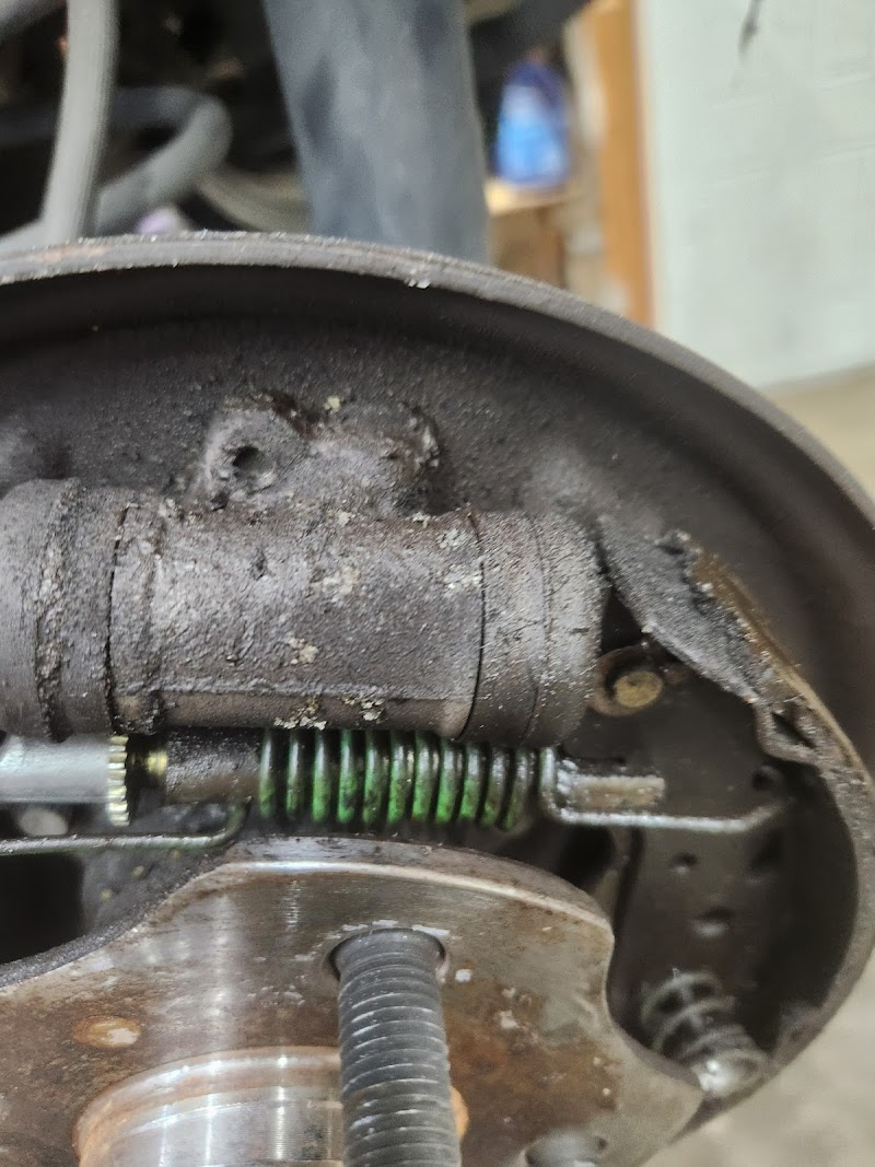 J&R Automotive Repair photo 2