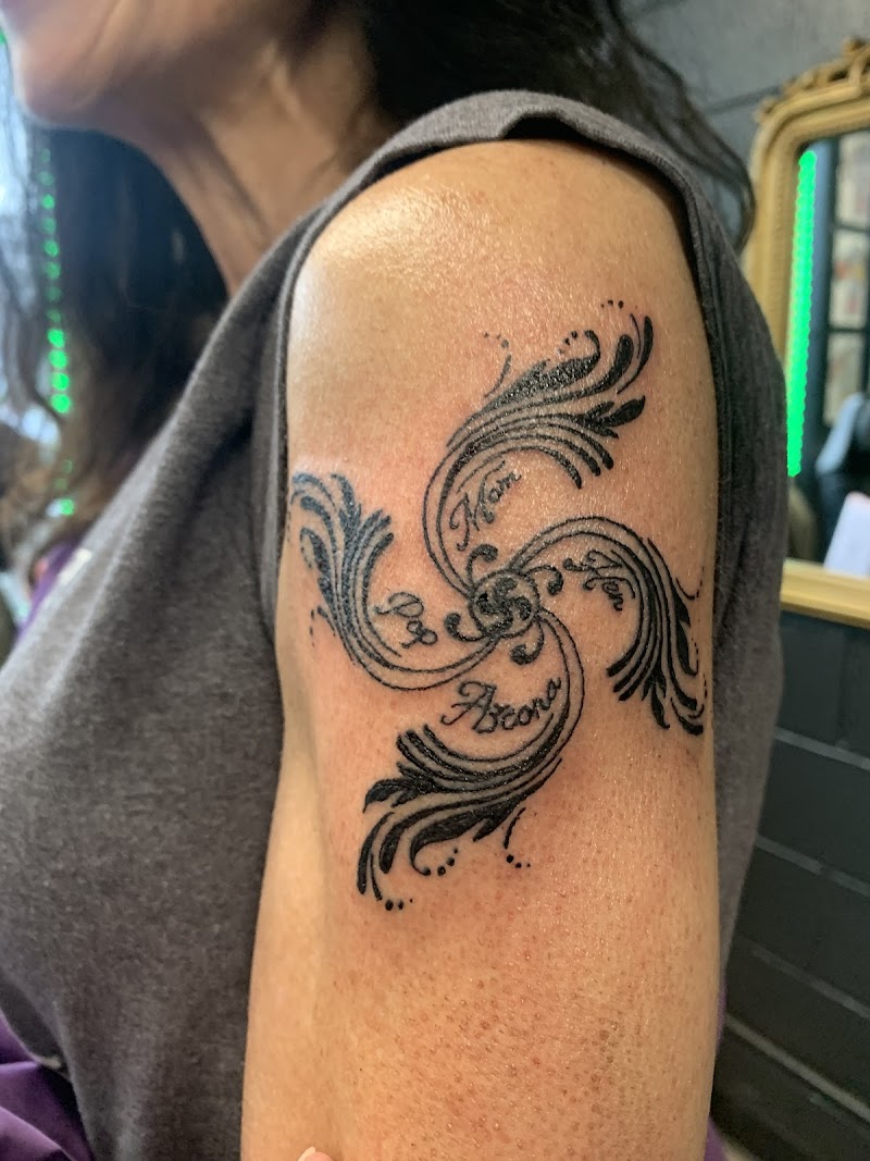 Tidepool Tattoo photo 3