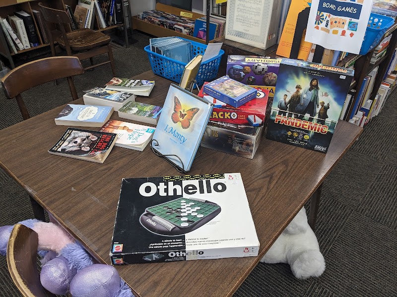 Book-Go-Round Used Bookstore photo 3