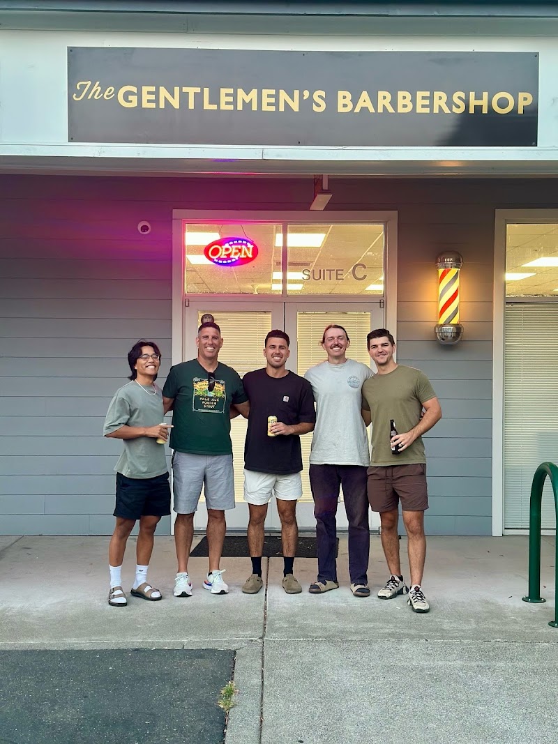 THE GENTLEMEN’S BARBERSHOP photo 2