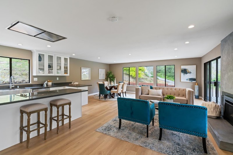Photo of Luxe Living Realty
