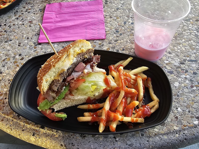 La Hamburguezona photo 3