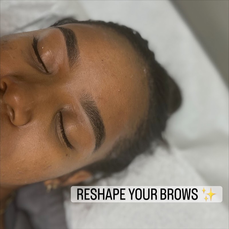 BLOW & WAX - brow threading • blow outs • brazilian waxing • full body waxing • brow tinting • lash lifting photo 3