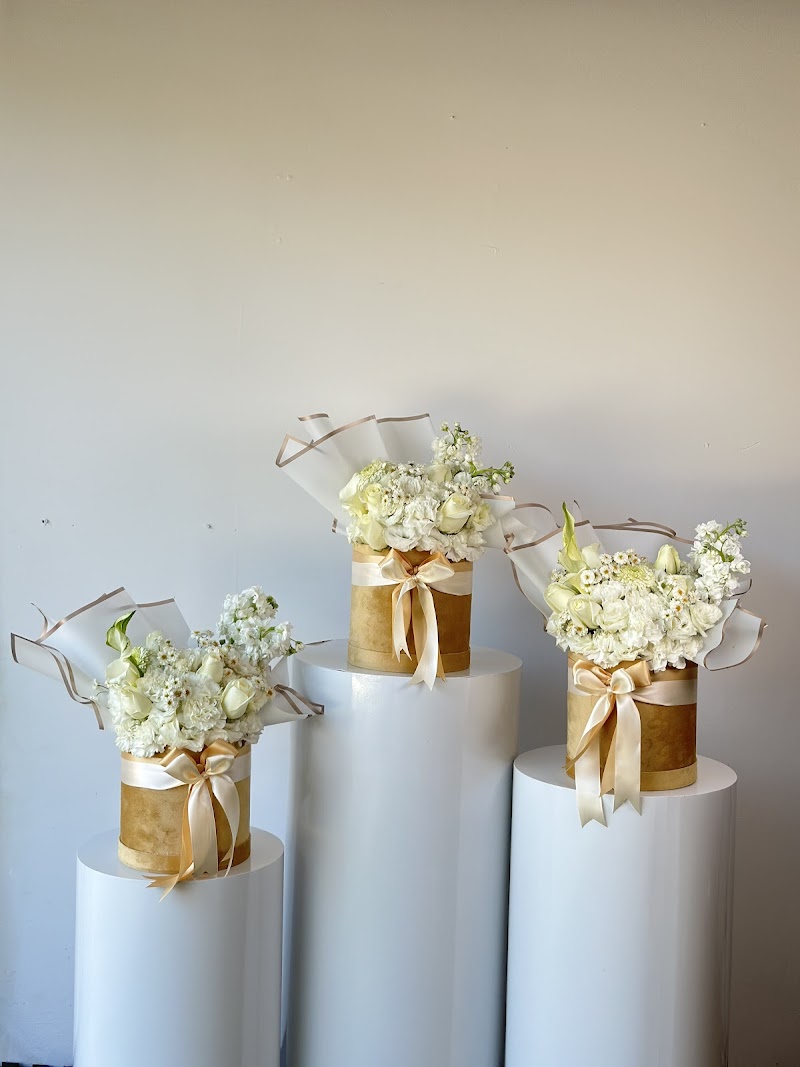 M&M Flowers photo 2
