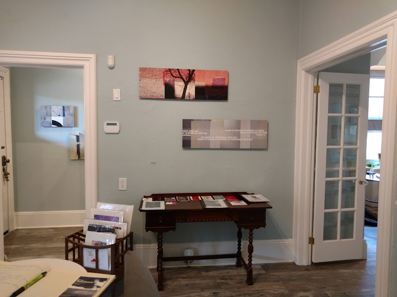 Gallerie Renee Marie photo 4