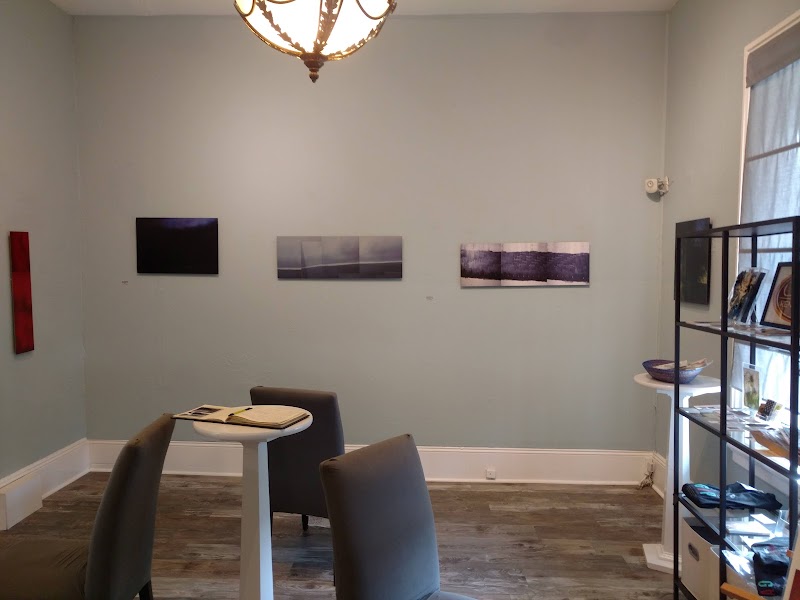 Gallerie Renee Marie photo 2
