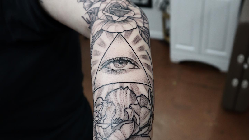 Photo of Tattoo Artist Victor Trujillo