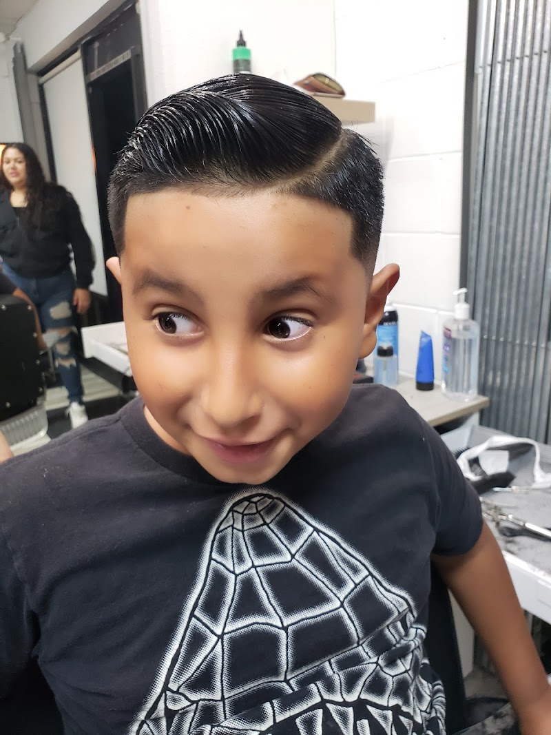 Shades barbershop photo 4