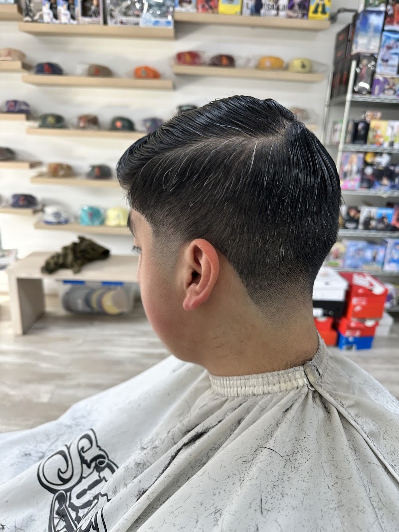 Shades barbershop photo 5