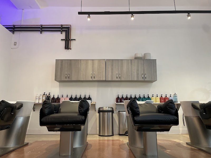 Salon 96 Throckmorton photo 4
