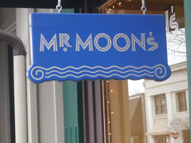Mr Moon's photo 5