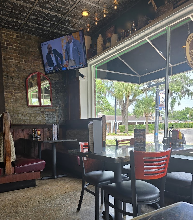 McCracken’s Irish Pub photo 5