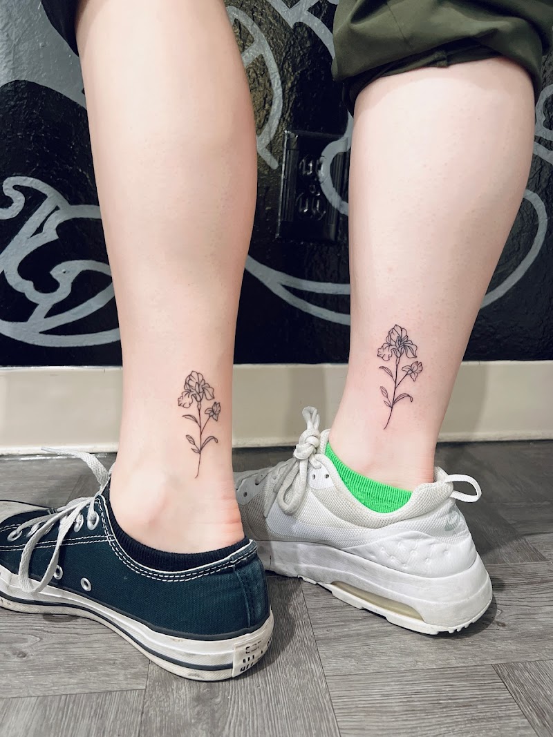 Honeybee Tattoo photo 3
